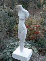 Woman in 6 Blocks